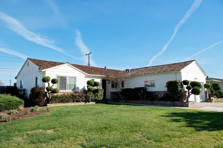 44 O’ Connor Circle, Salinas, California 93906