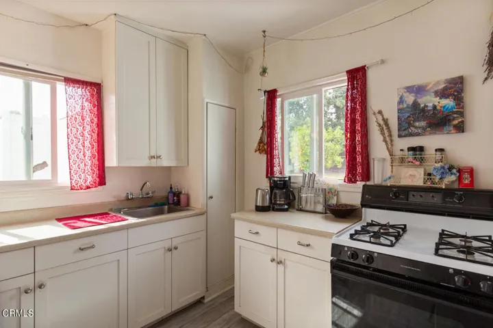 1901 Hanford Dr - Pierre Galant-18
