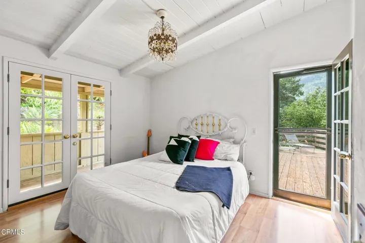 41-web-or-mls-UpmarketMedia_8242CC (15)