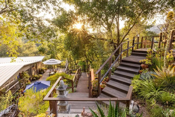 11-web-or-mls-UpmarketMedia-8242CC_Twi-1