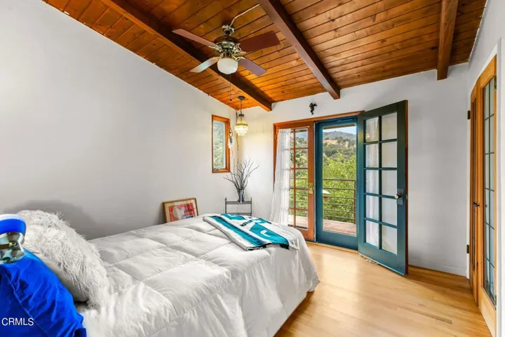 35-web-or-mls-Upmarketmedia_8242Cam-1