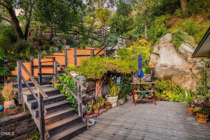15-web-or-mls-UpmarketMedia-8242CC_Twi-6