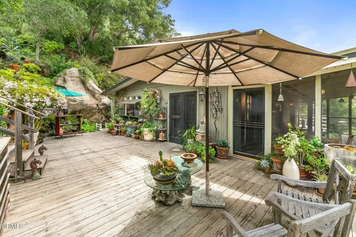 50-web-or-mls-UpmarketMedia_8242CC (25)
