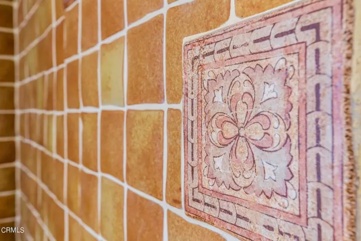 28-web-or-mls-Upmarketmedia_8242Cam-10