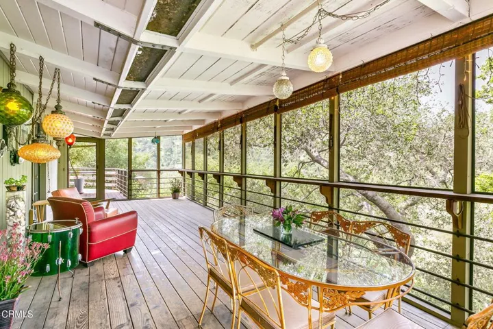 43-web-or-mls-UpmarketMedia_8242CC (21)