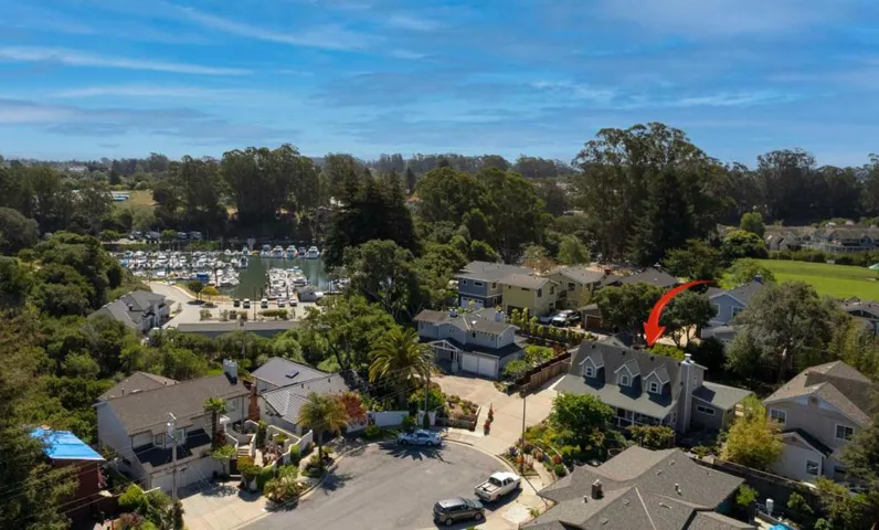 207 Harbor Drive, Santa Cruz, California 95062