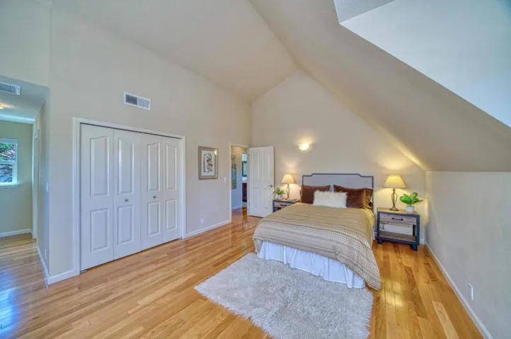 207 Harbor Drive, Santa Cruz, California 95062