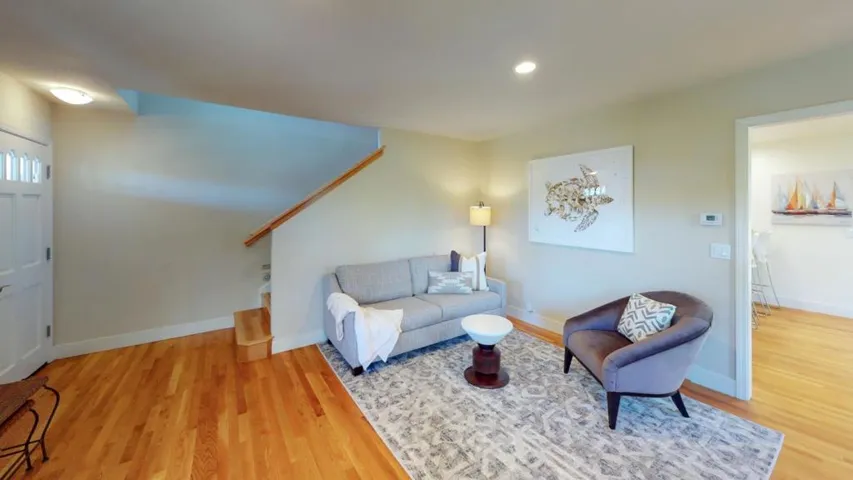 207 Harbor Drive, Santa Cruz, California 95062