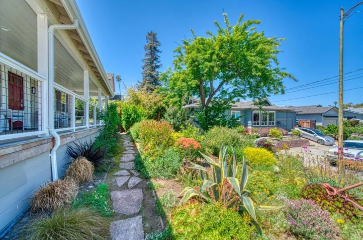 207 Harbor Drive, Santa Cruz, California 95062