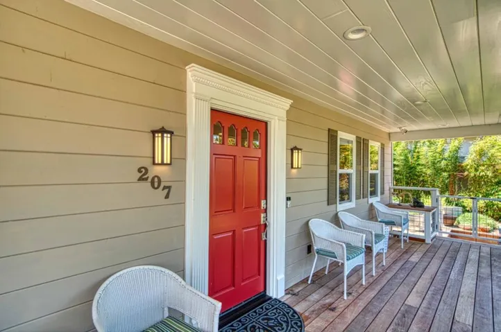 207 Harbor Drive, Santa Cruz, California 95062