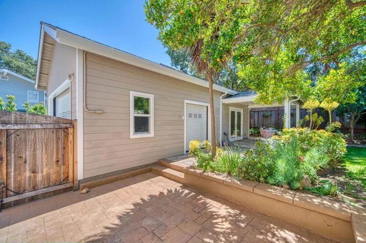 207 Harbor Drive, Santa Cruz, California 95062