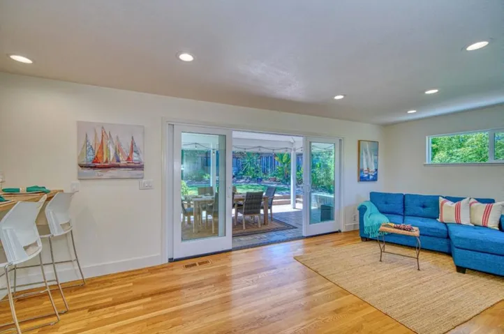 207 Harbor Drive, Santa Cruz, California 95062