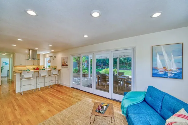 207 Harbor Drive, Santa Cruz, California 95062