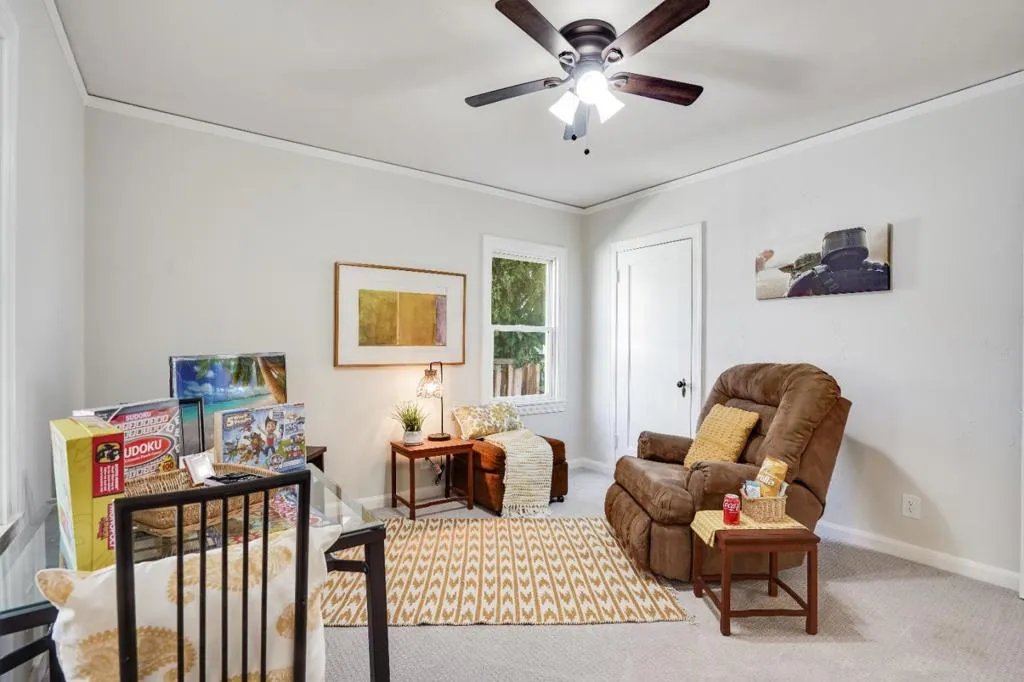 220 Madison Avenue, Redwood City, California 94061 home-pic-9