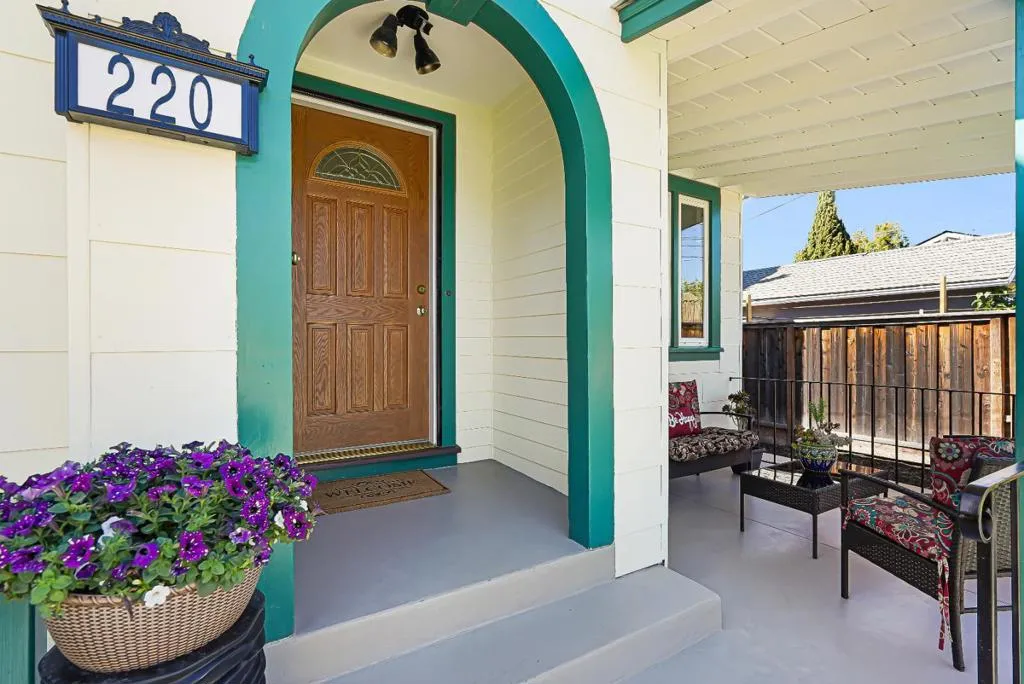 220 Madison Avenue, Redwood City, California 94061 home-pic-2