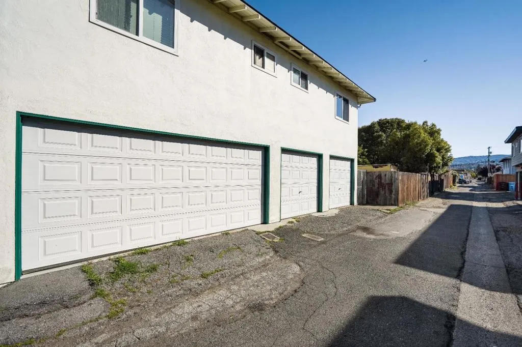 220 Madison Avenue, Redwood City, California 94061 home-pic-52