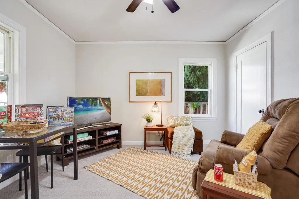 220 Madison Avenue, Redwood City, California 94061 home-pic-34