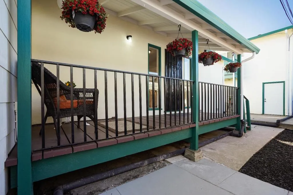 220 Madison Avenue, Redwood City, California 94061 home-pic-50