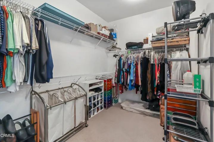 Master- closet