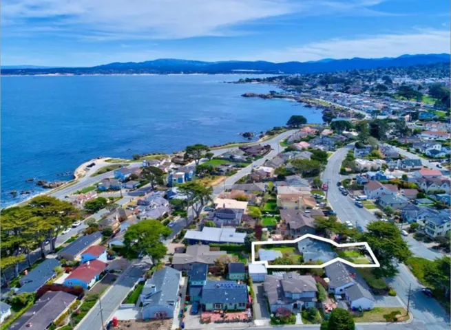 1022 Del Monte Boulevard, Pacific Grove, California 93950