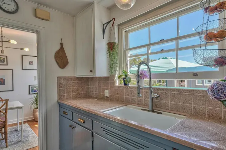 1022 Del Monte Boulevard, Pacific Grove, California 93950