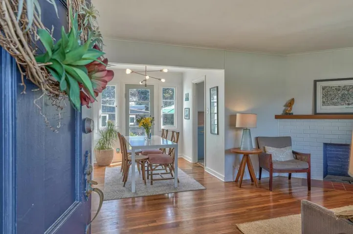 1022 Del Monte Boulevard, Pacific Grove, California 93950