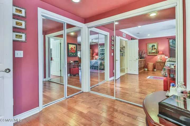 jPrimary Bedroom Suite4