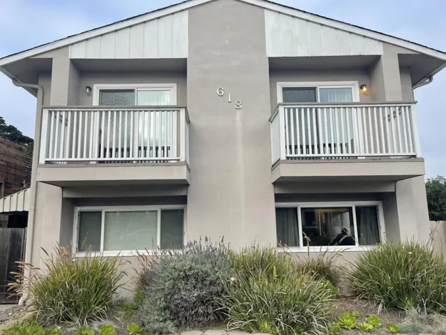 618 Forest Avenue, Pacific Grove, California 93950