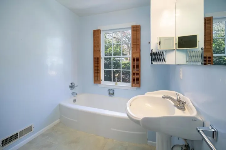 811 Alameda Avenue, Monterey, California 93940