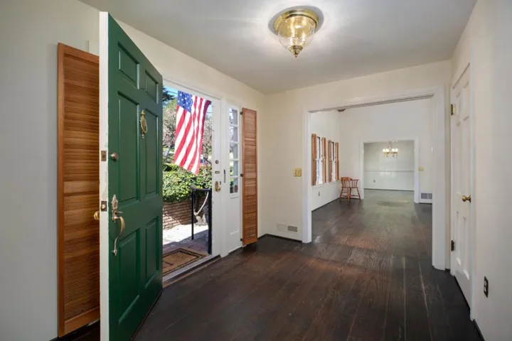 811 Alameda Avenue, Monterey, California 93940