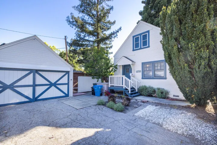 , Palo Alto, California 94301
