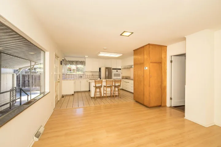 , Palo Alto, California 94301