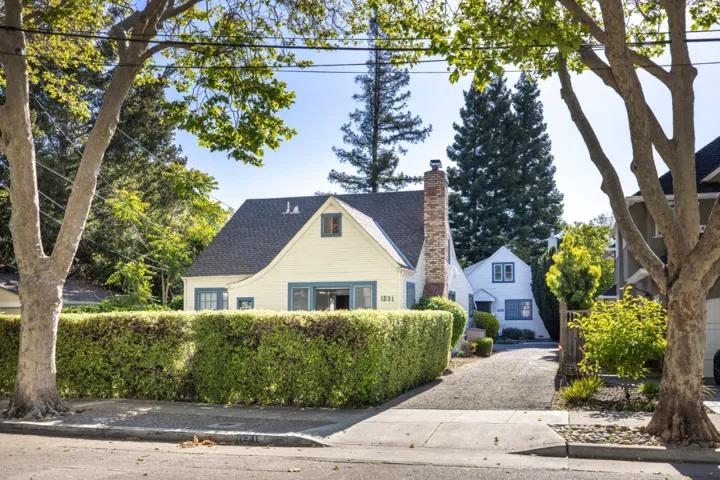 , Palo Alto, California 94301