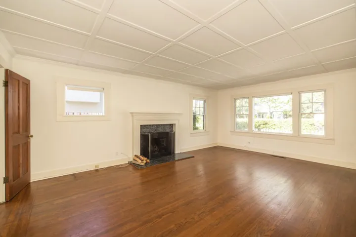, Palo Alto, California 94301