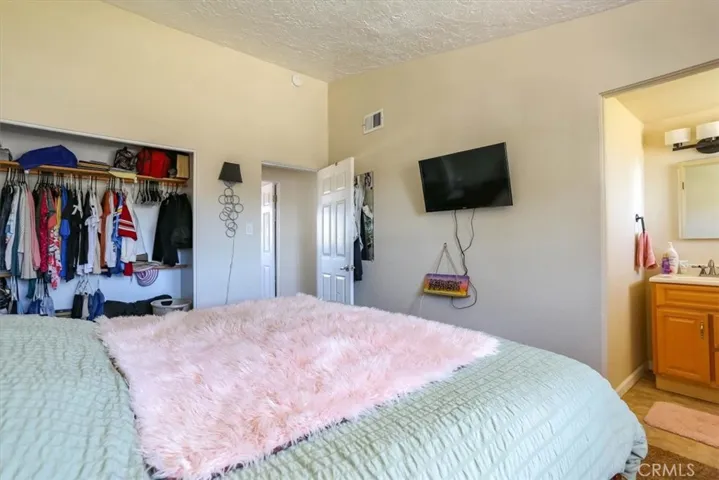 989 Via Esmeralda, Santa Maria, California 93455
