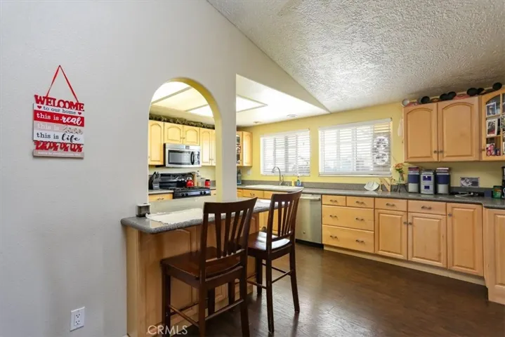 989 Via Esmeralda, Santa Maria, California 93455