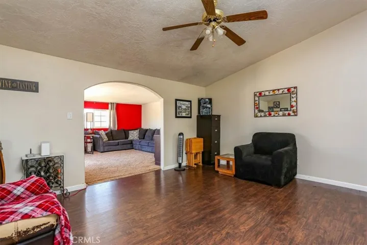 989 Via Esmeralda, Santa Maria, California 93455