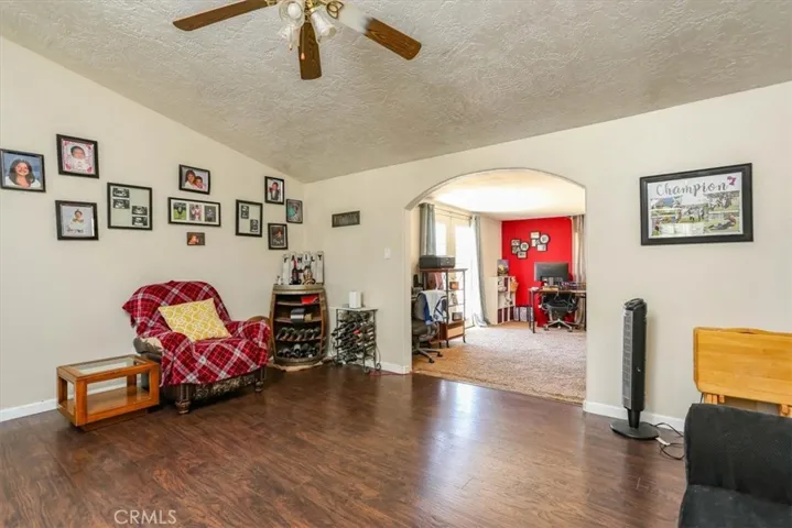 989 Via Esmeralda, Santa Maria, California 93455