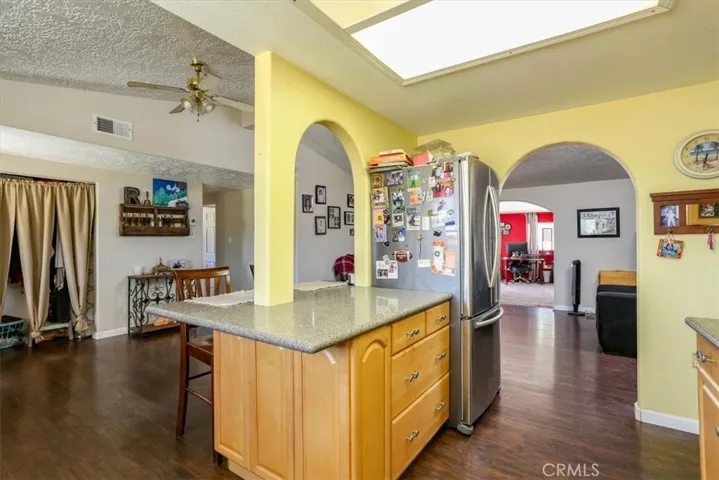 989 Via Esmeralda, Santa Maria, California 93455