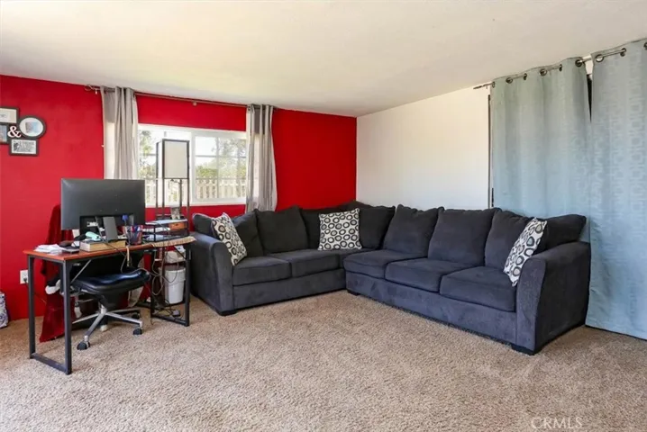 989 Via Esmeralda, Santa Maria, California 93455