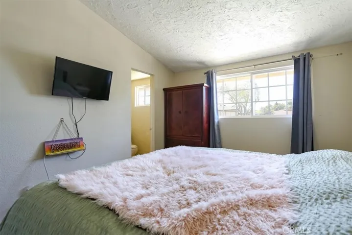 989 Via Esmeralda, Santa Maria, California 93455