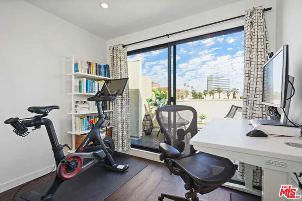 1128 15th Street 6, Santa Monica, California 90403 home-pic-33