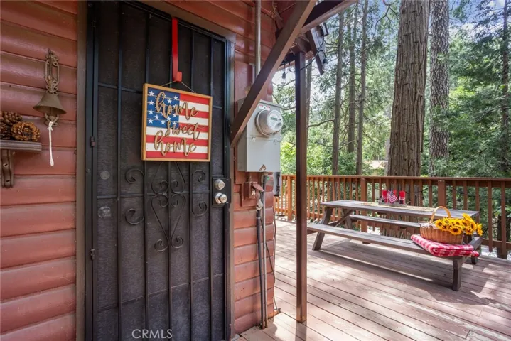 859 Fern Drive, Crestline, California 92325