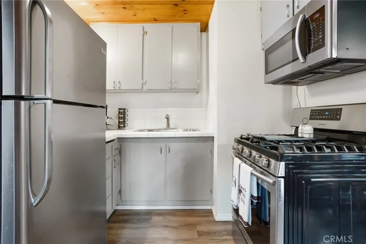 859 Fern Drive, Crestline, California 92325