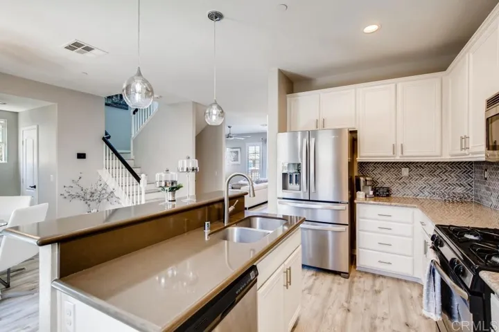 341 Cobalt Drive, Vista, California 92083