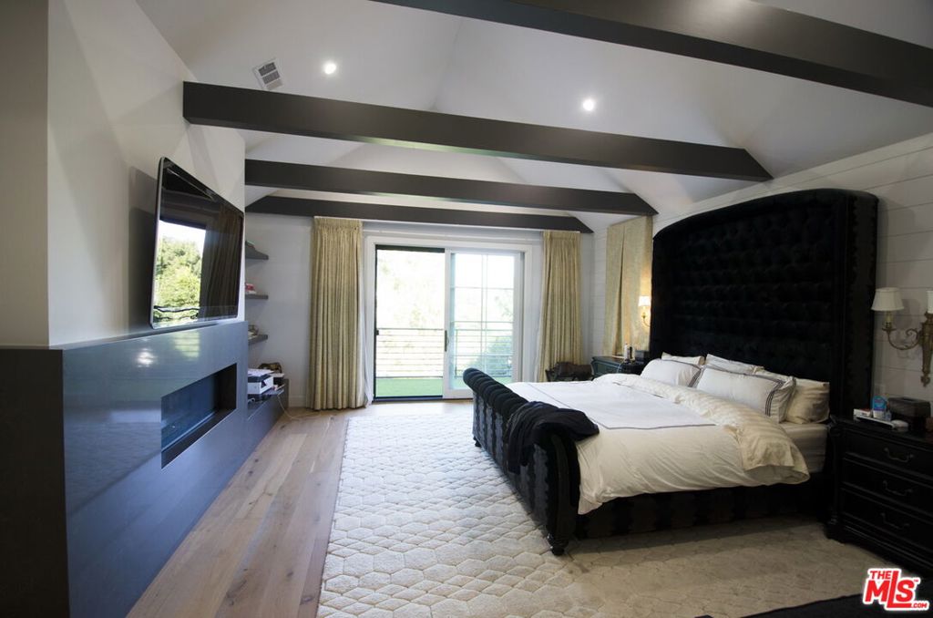 1738 Nichols Canyon Road, California home-pic-16