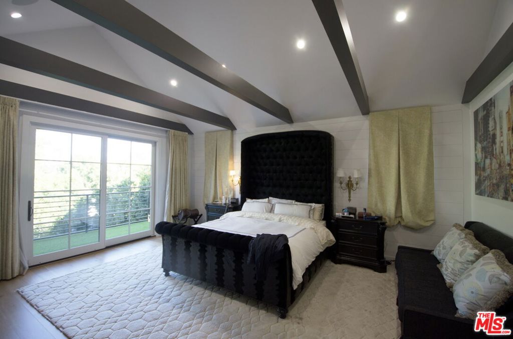 1738 Nichols Canyon Road, California home-pic-17