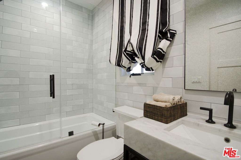 1738 Nichols Canyon Road, California home-pic-27