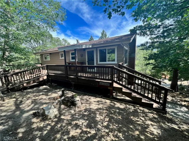 276 Chipmunk Drive, Twin Peaks, California 92391