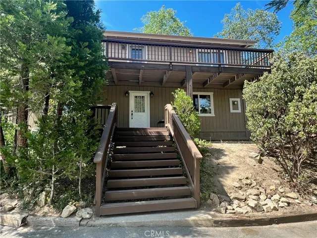 276 Chipmunk Drive, Twin Peaks, California 92391